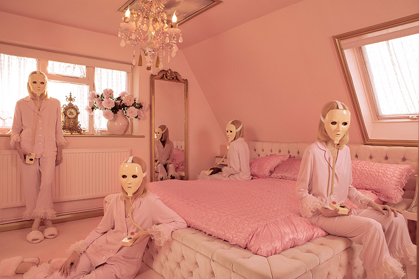 issie-gibbons-fashion-stylist-vogue-italia-eaton-house-pink-house-sleeper